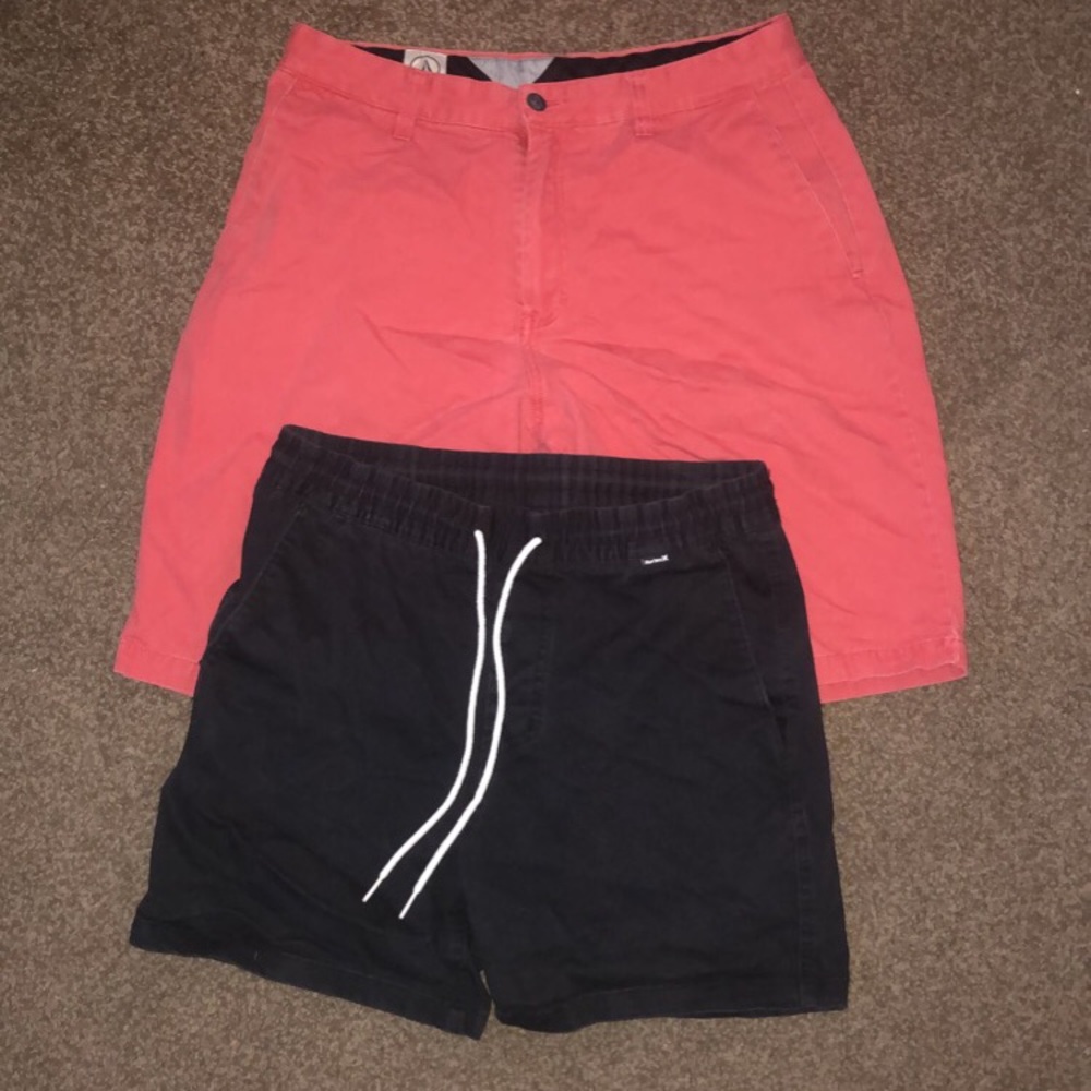 🔴GET BOTH🔴Sm Hurley shorts + Volcom shorts (32)